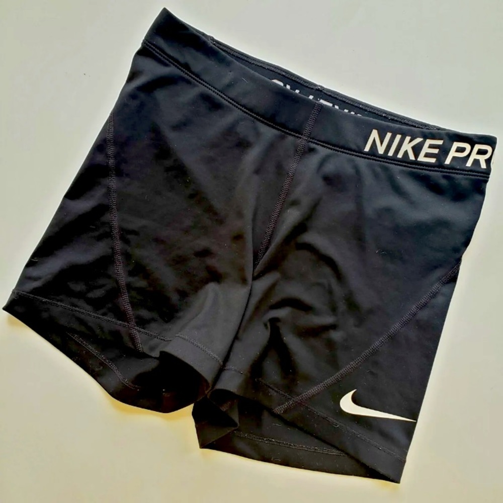 M Nike dri fit shorts